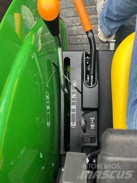 John Deere 4044R 拖拉机/农用车