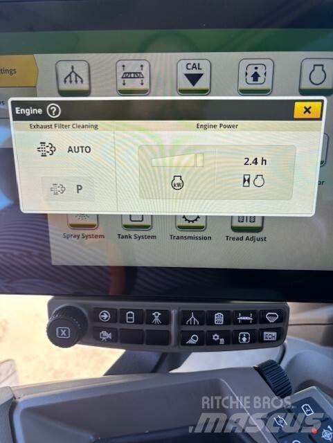 John Deere 408R 牵引式喷雾机