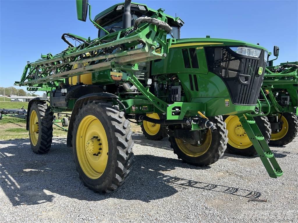 John Deere 408R 牵引式喷雾机