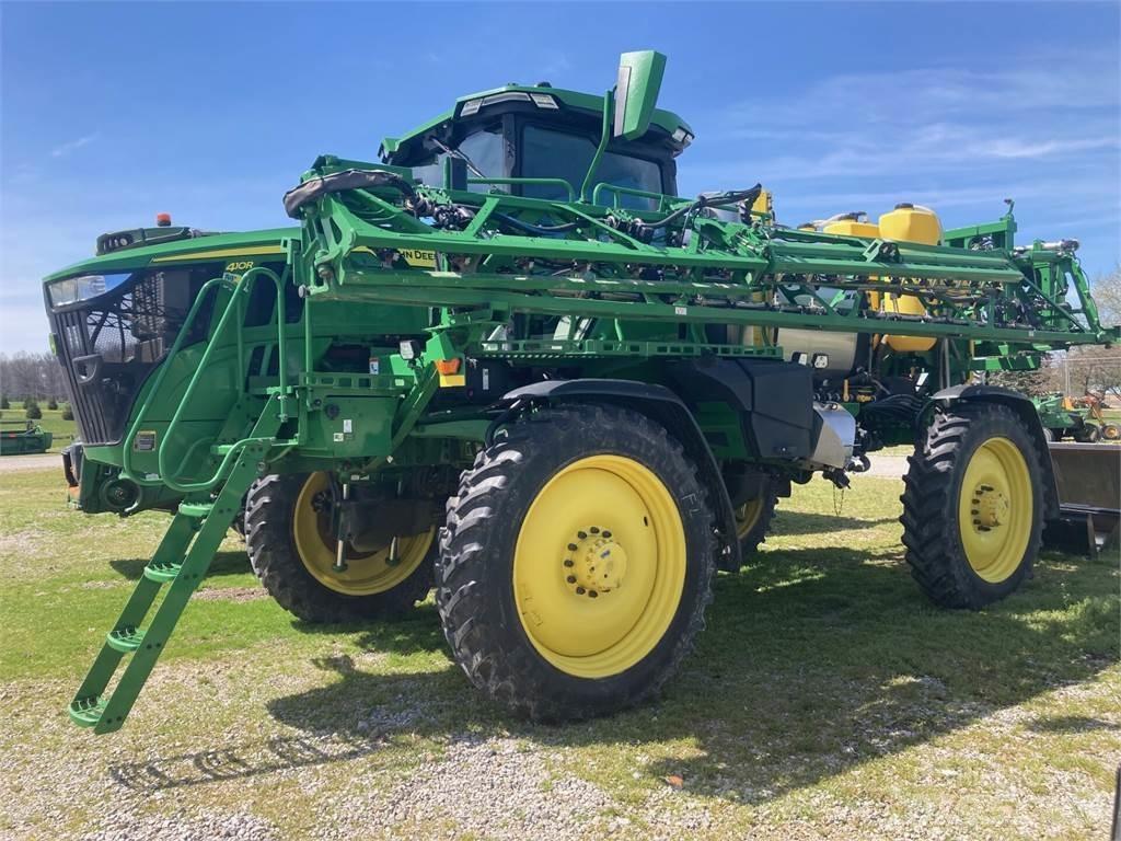John Deere 410R 牵引式喷雾机