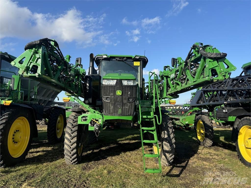 John Deere 412R 牵引式喷雾机