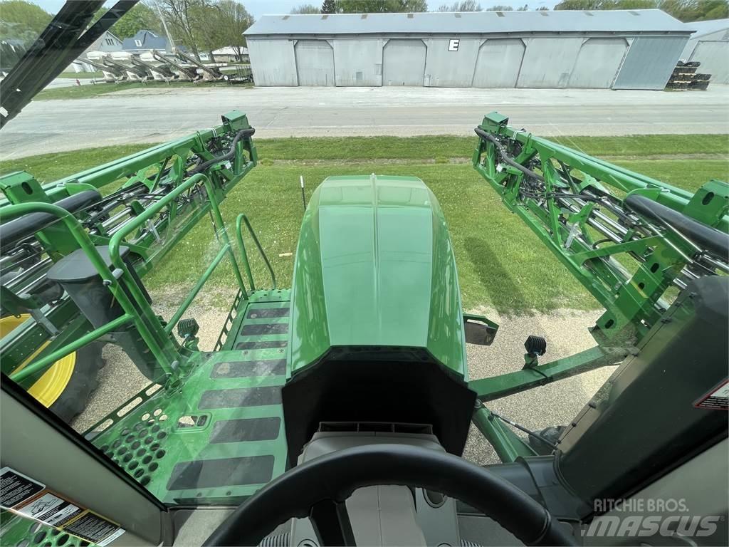John Deere 412R 牵引式喷雾机