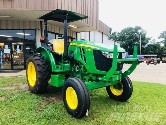 John Deere 5045E 拖拉机/农用车