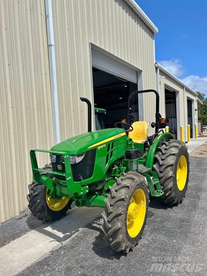 John Deere 5067E 拖拉机/农用车