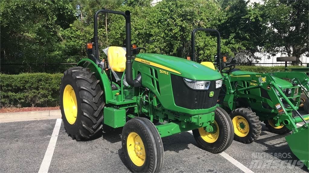 John Deere 5075E 拖拉机/农用车