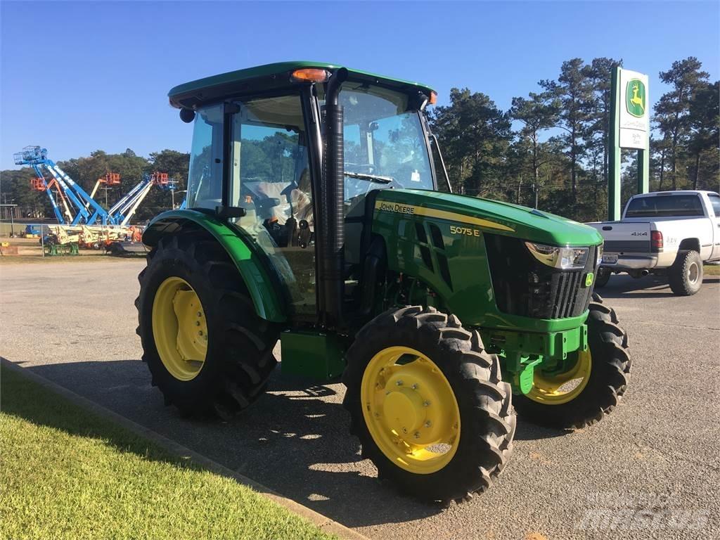 John Deere 5075E 拖拉机/农用车