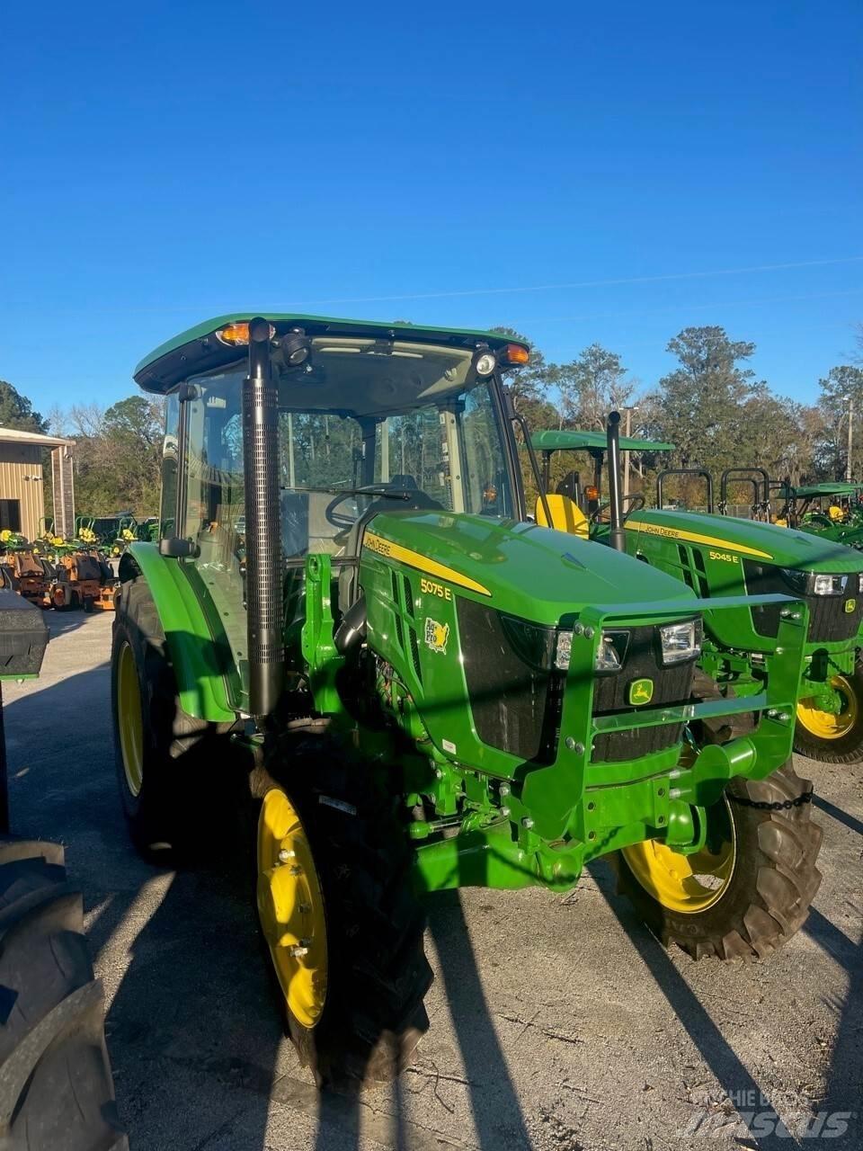 John Deere 5075E 拖拉机/农用车