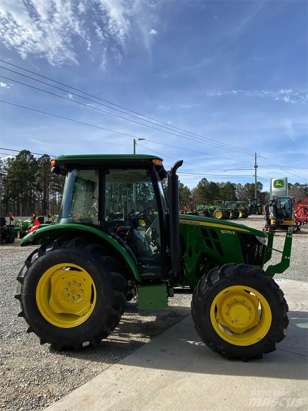 John Deere 5075E 拖拉机/农用车