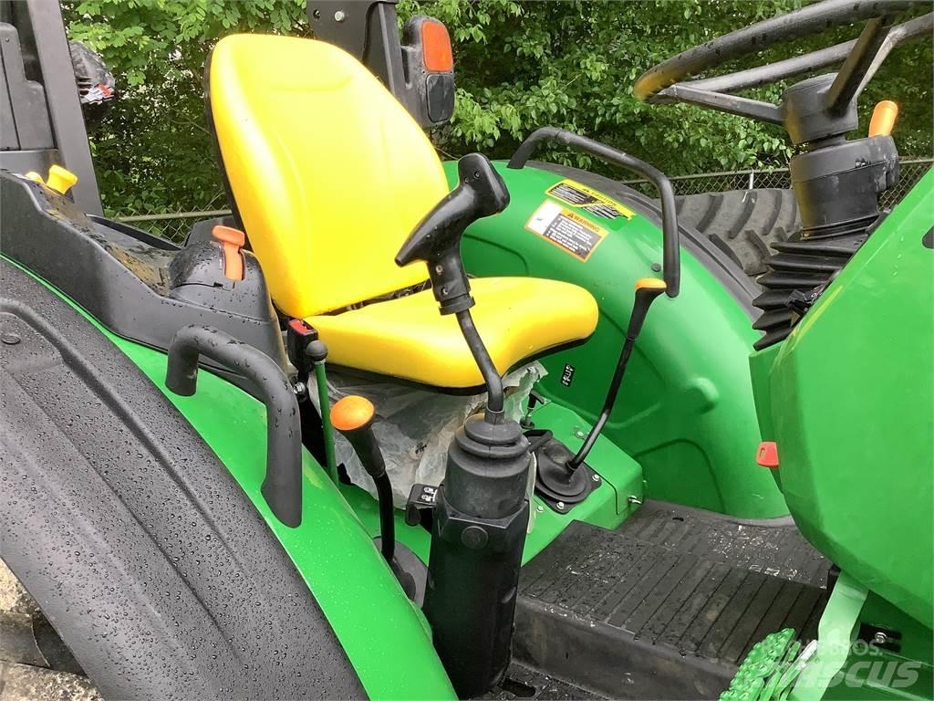 John Deere 5075E 小型拖拉机