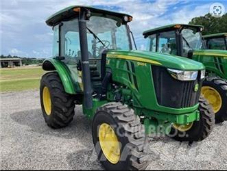 John Deere 5100E 小型拖拉机