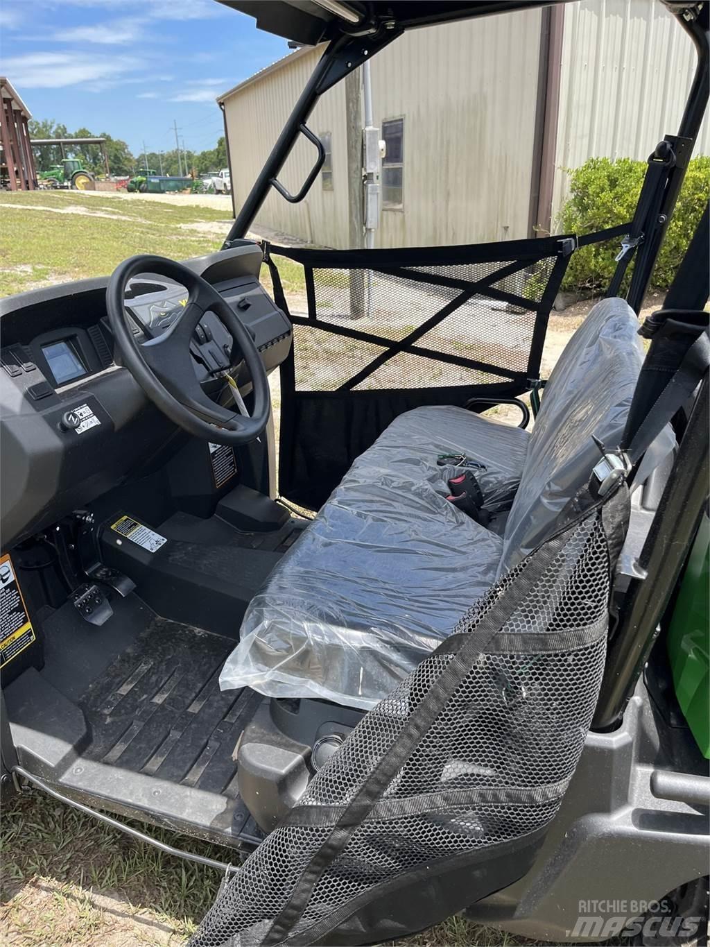 John Deere 560E 全地形车