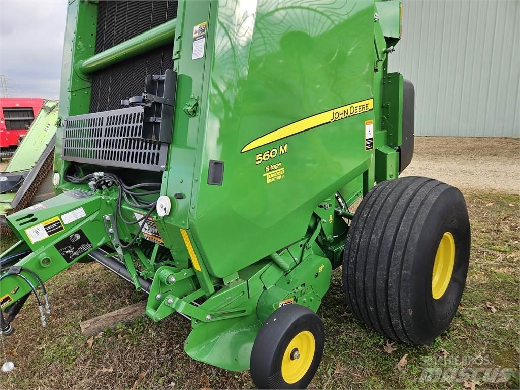 John Deere 560M 圆捆打捆机