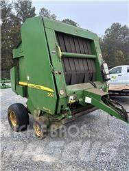 John Deere 568 圆捆打捆机