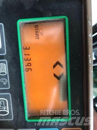 John Deere 590 圆捆打捆机