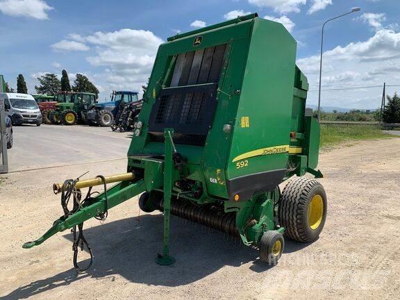 John Deere 592 圆捆打捆机