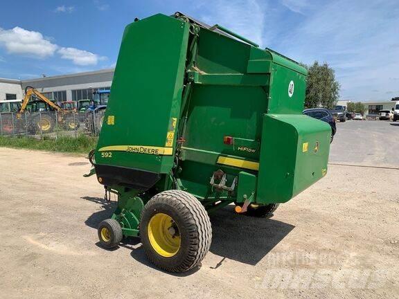 John Deere 592 圆捆打捆机