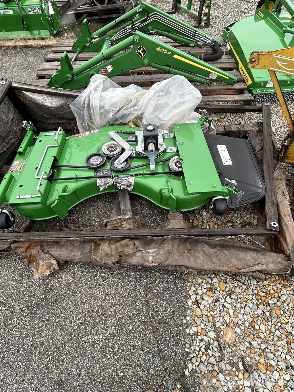 John Deere 60D 割草机
