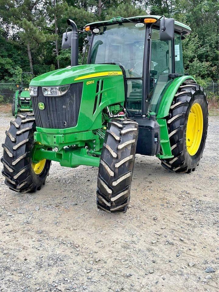 John Deere 6120E 拖拉机/农用车