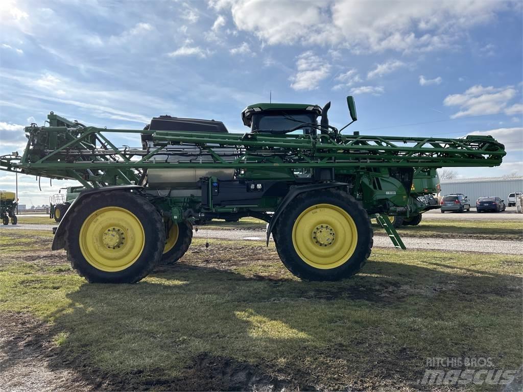 John Deere 612R 牵引式喷雾机
