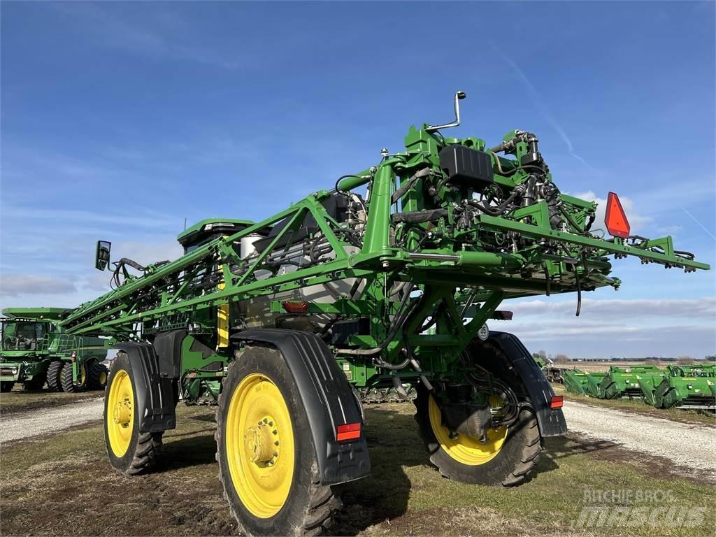 John Deere 612R 牵引式喷雾机
