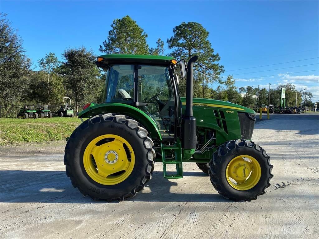 John Deere 6135E 拖拉机/农用车