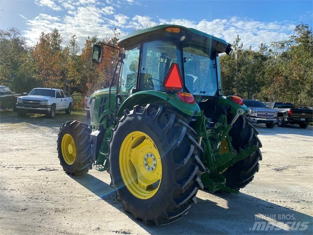 John Deere 6135E 拖拉机/农用车