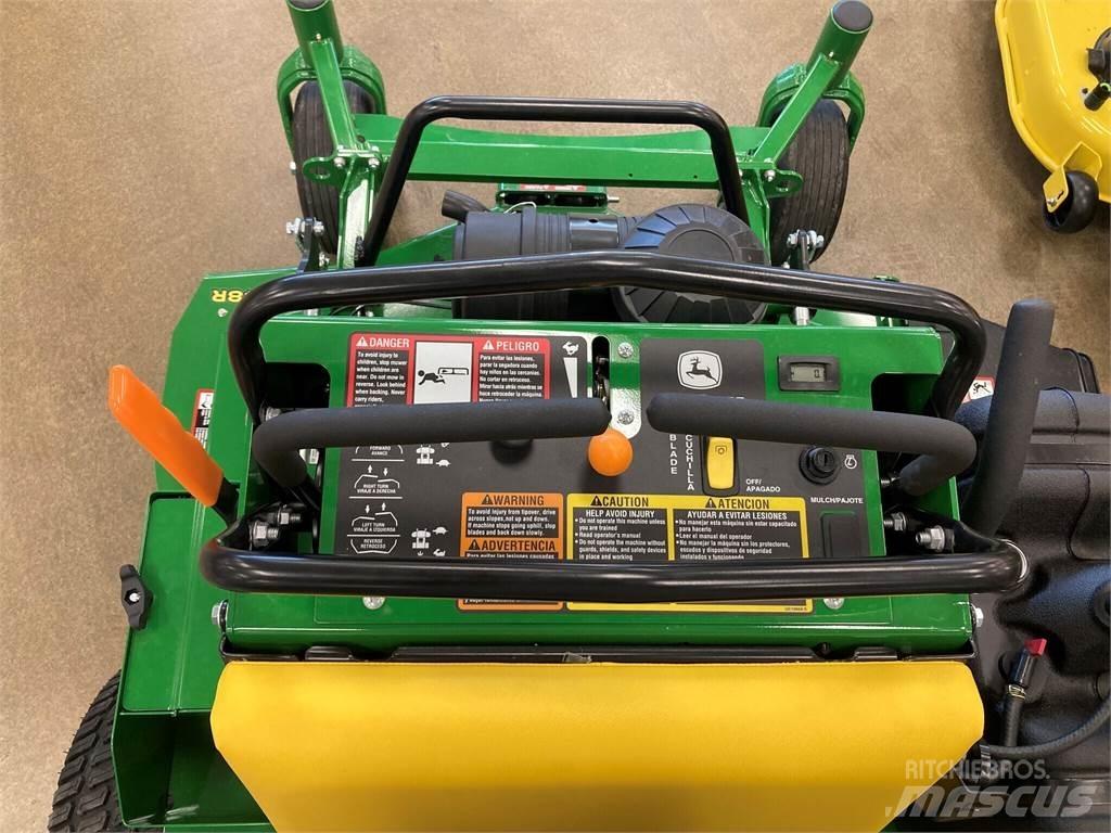 John Deere 648R 骑乘式割草机