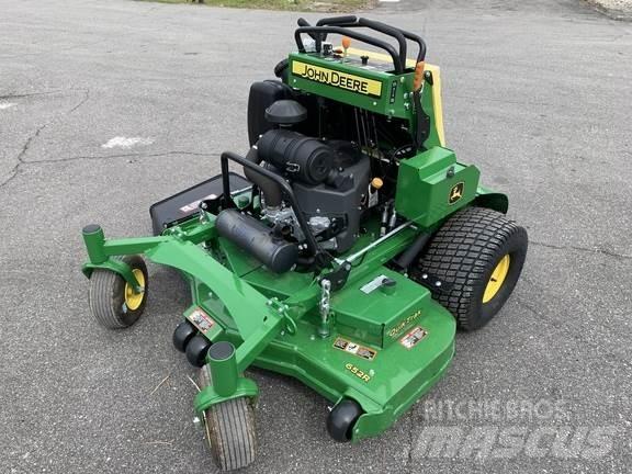 John Deere 652R 骑乘式割草机