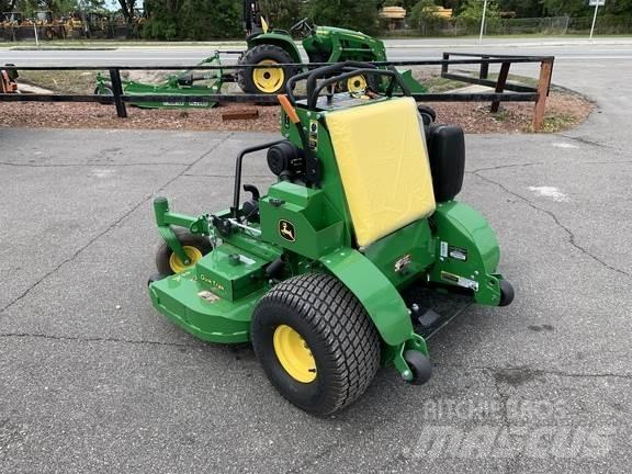 John Deere 652R 骑乘式割草机