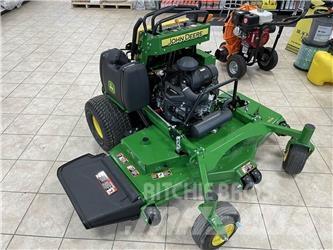 John Deere 661R 骑乘式割草机