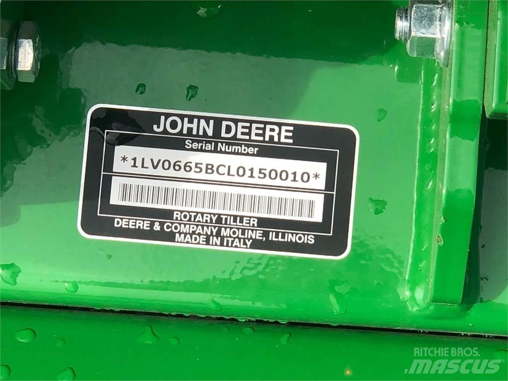 John Deere 665 动力旋转耙