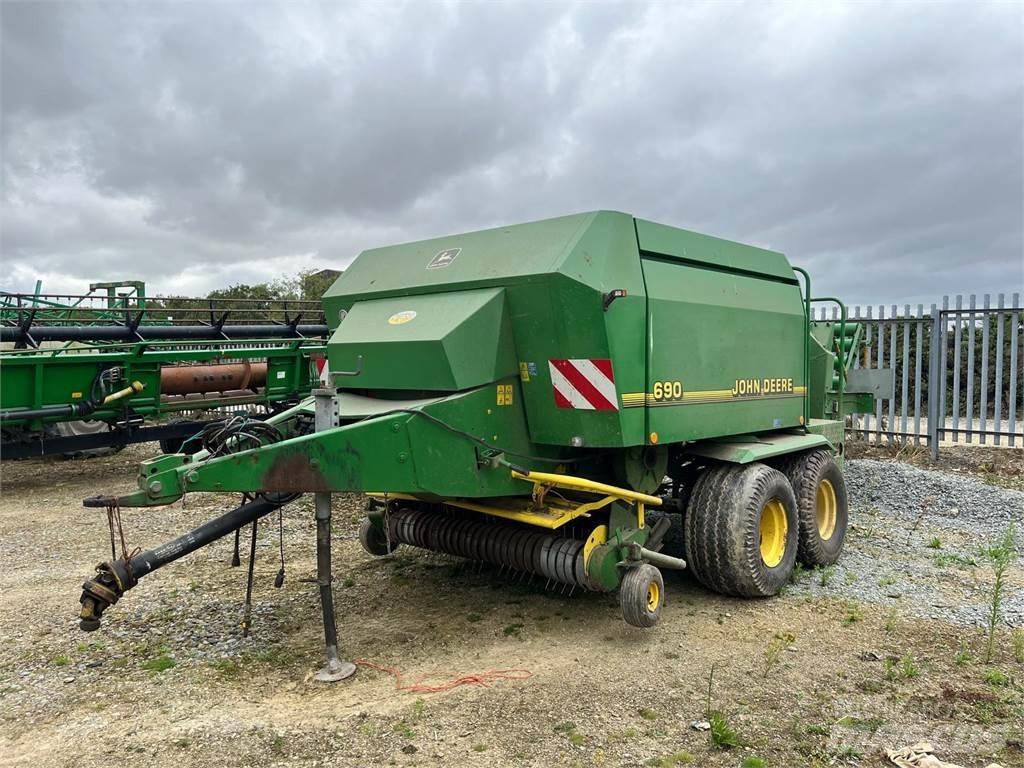 John Deere 690 方捆打捆机