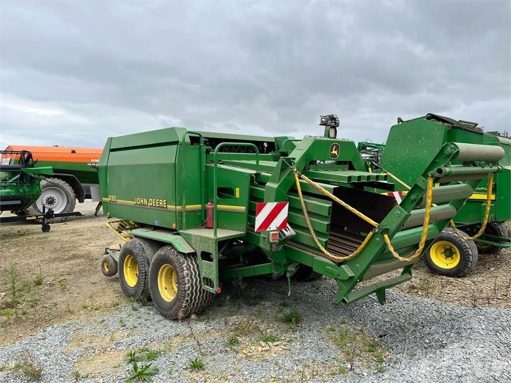John Deere 690 方捆打捆机