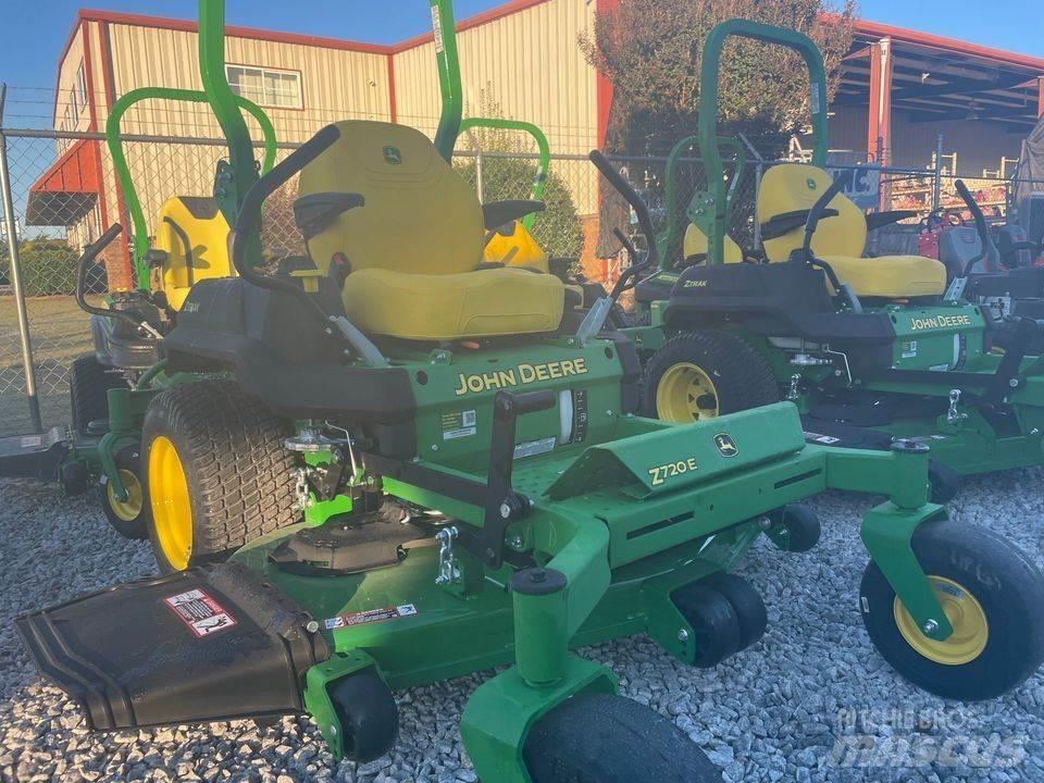 John Deere 720E 零回转割草机