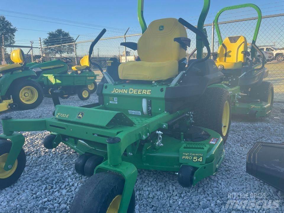 John Deere 720E 零回转割草机