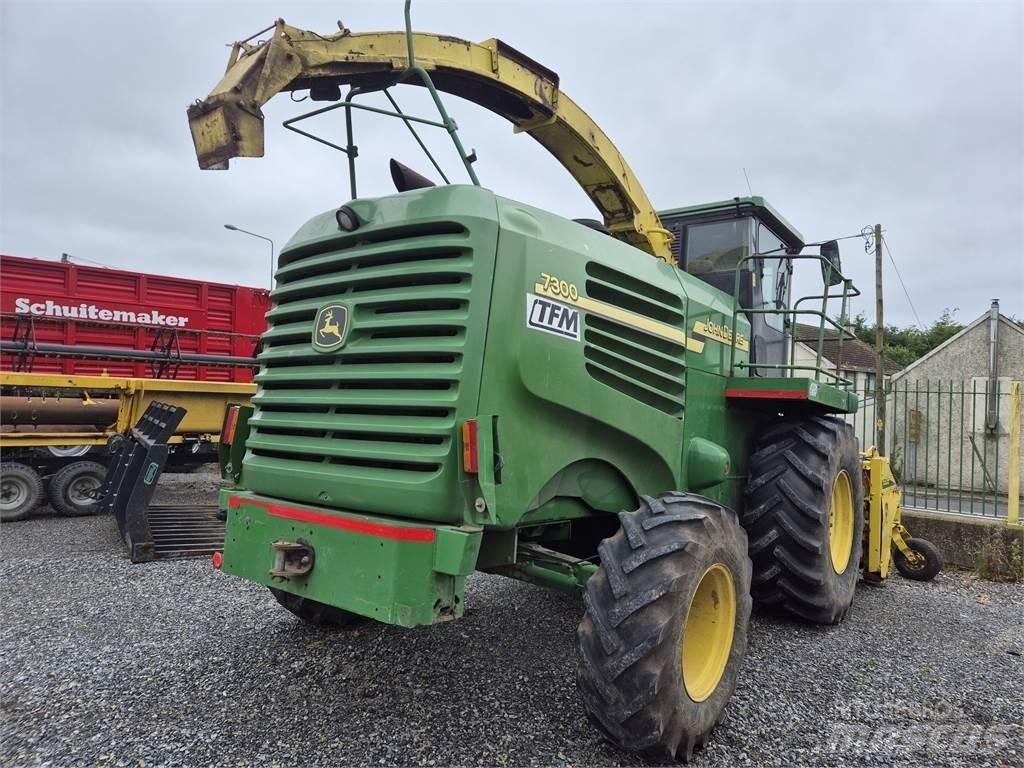 John Deere 7300 青饲料收获机