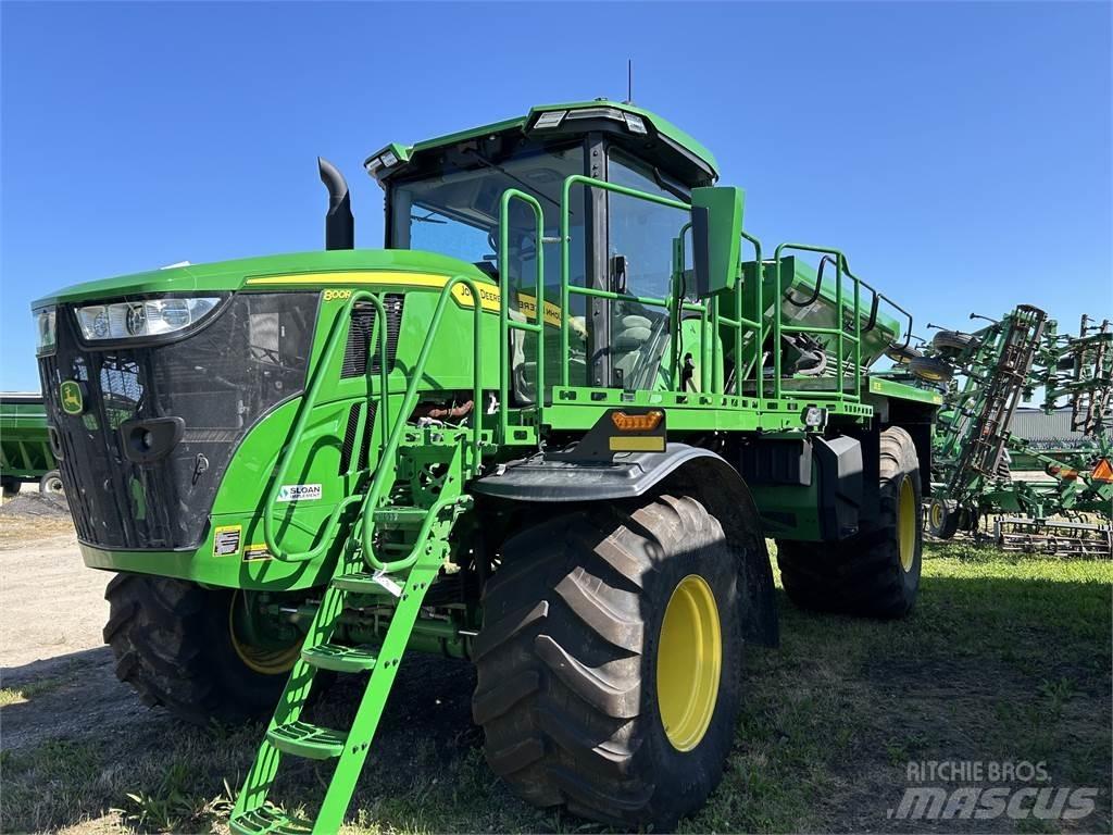 John Deere 800R 牵引式喷雾机