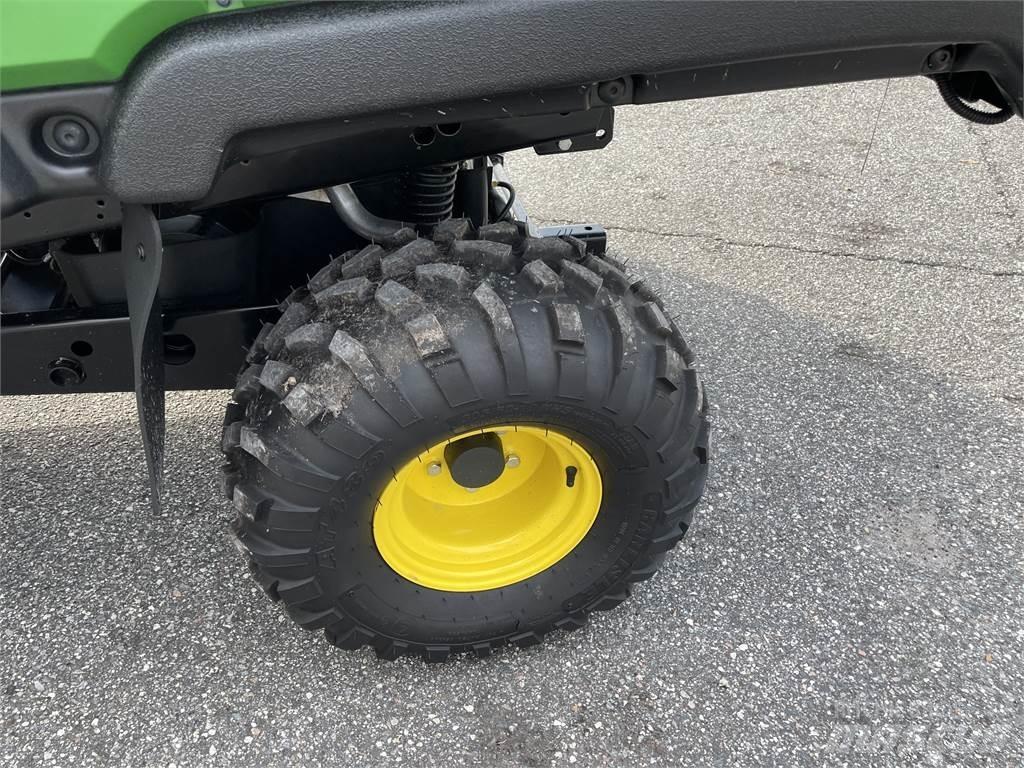 John Deere 815E 全地形车