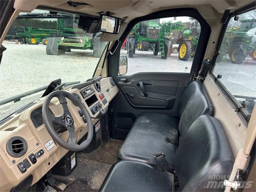 John Deere 835R 全地形车