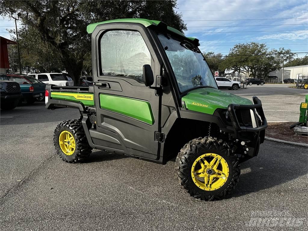 John Deere 835R 全地形车