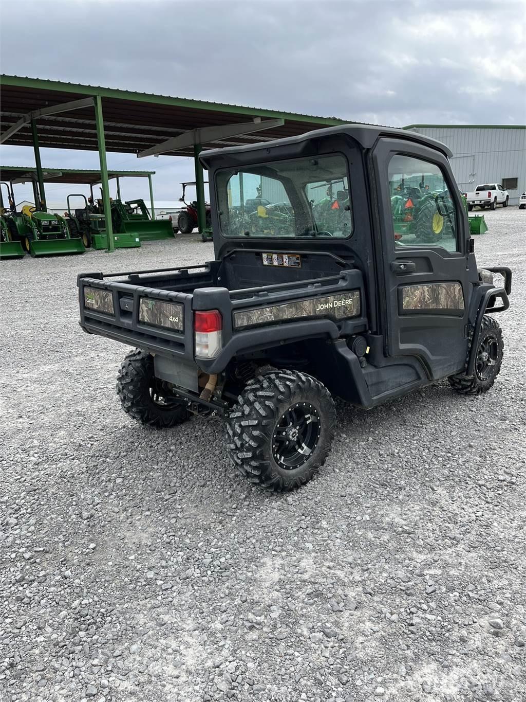 John Deere 835R 全地形车