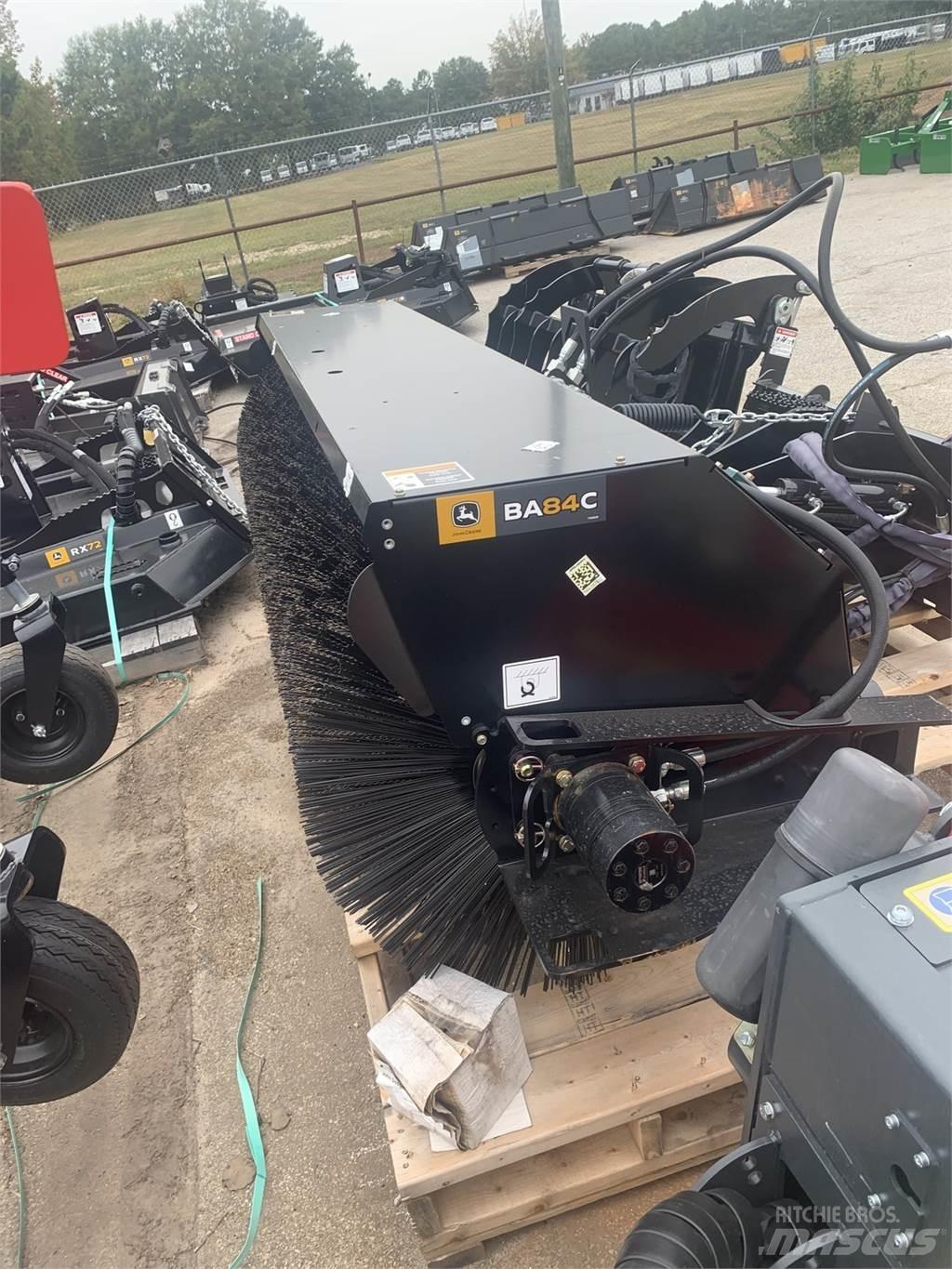 John Deere BA84C 建筑机械-其他