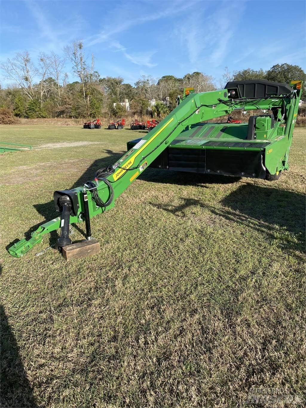 John Deere C300 割草调节装置