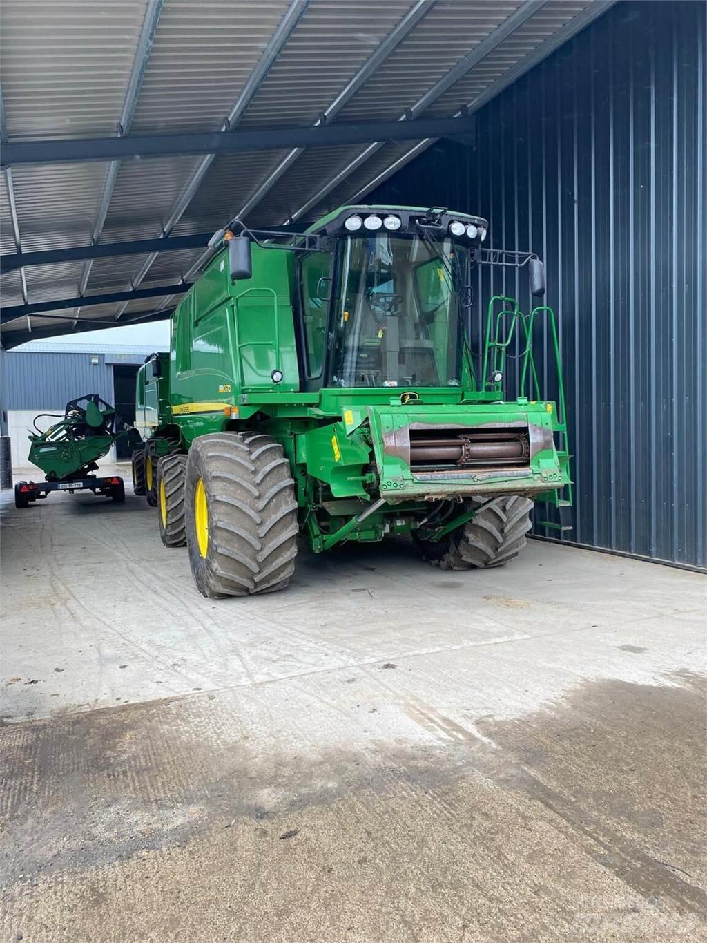 John Deere C670 联合收割机