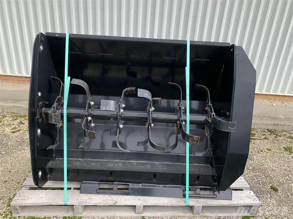 John Deere RT52 动力旋转耙