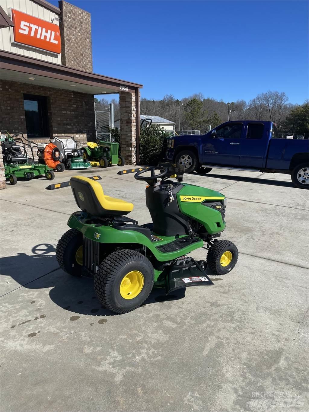John Deere S100 骑乘式割草机