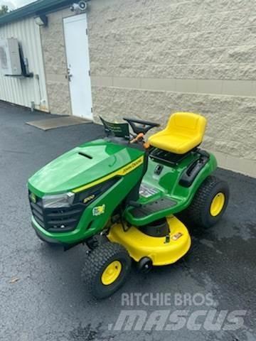John Deere S100 骑乘式割草机