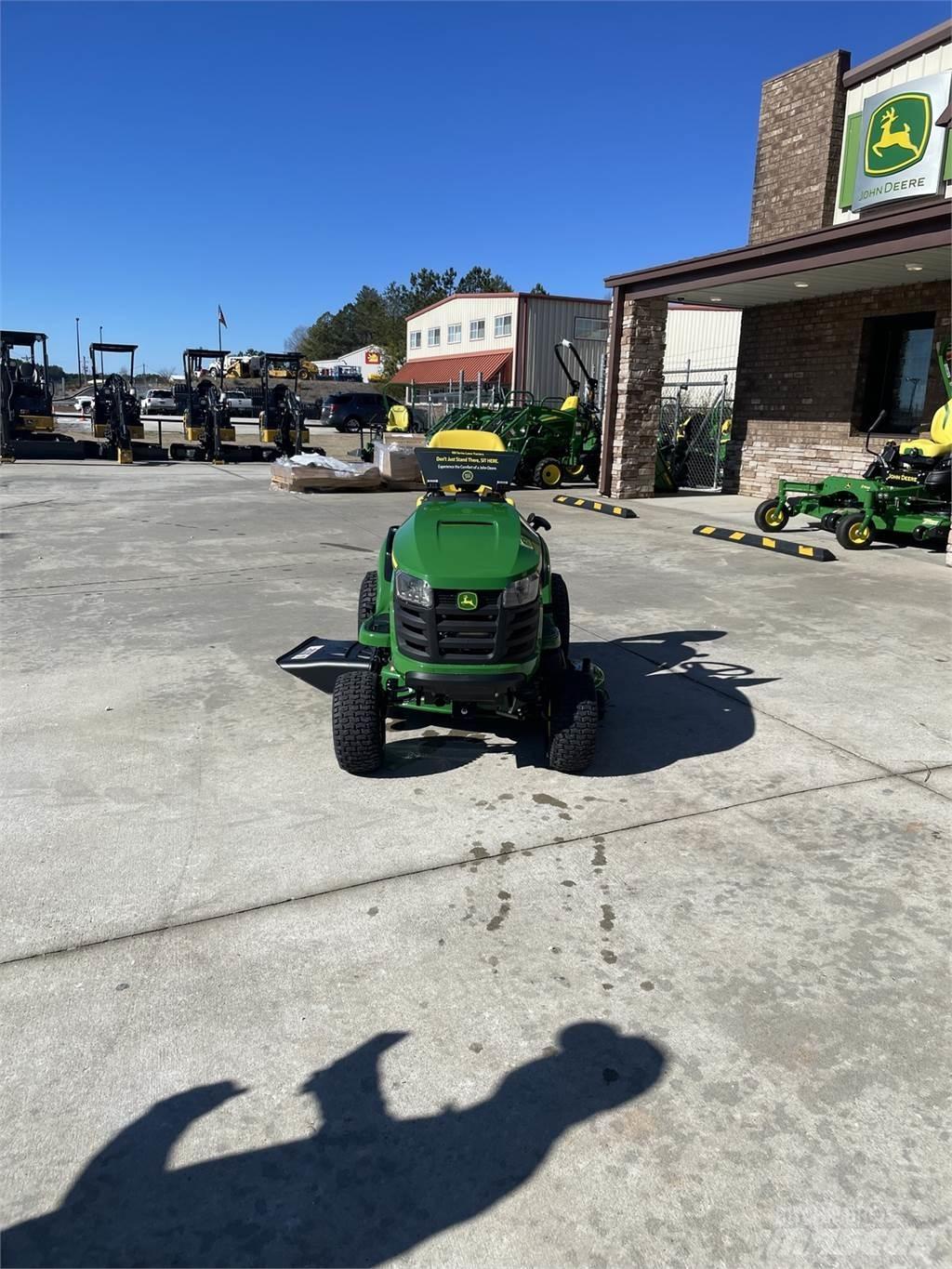 John Deere S110 骑乘式割草机