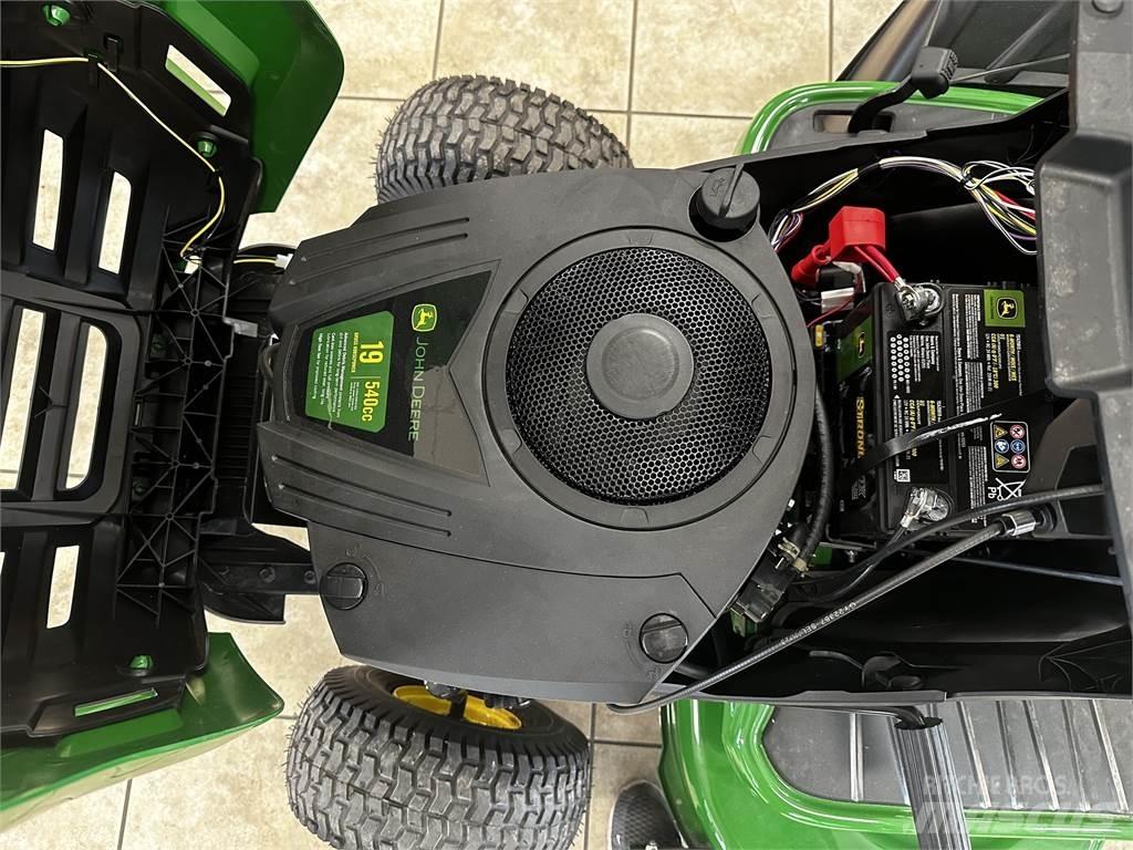 John Deere S110 骑乘式割草机