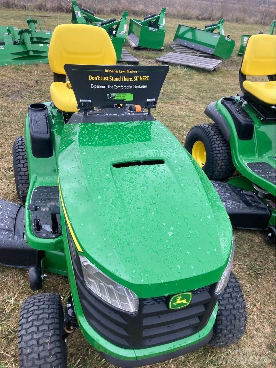 John Deere s120 骑乘式割草机